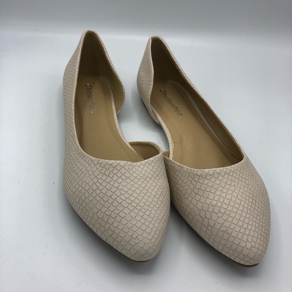City Classified | D’Orsay Beige Snake Skin Flat - Picture 4 of 8
